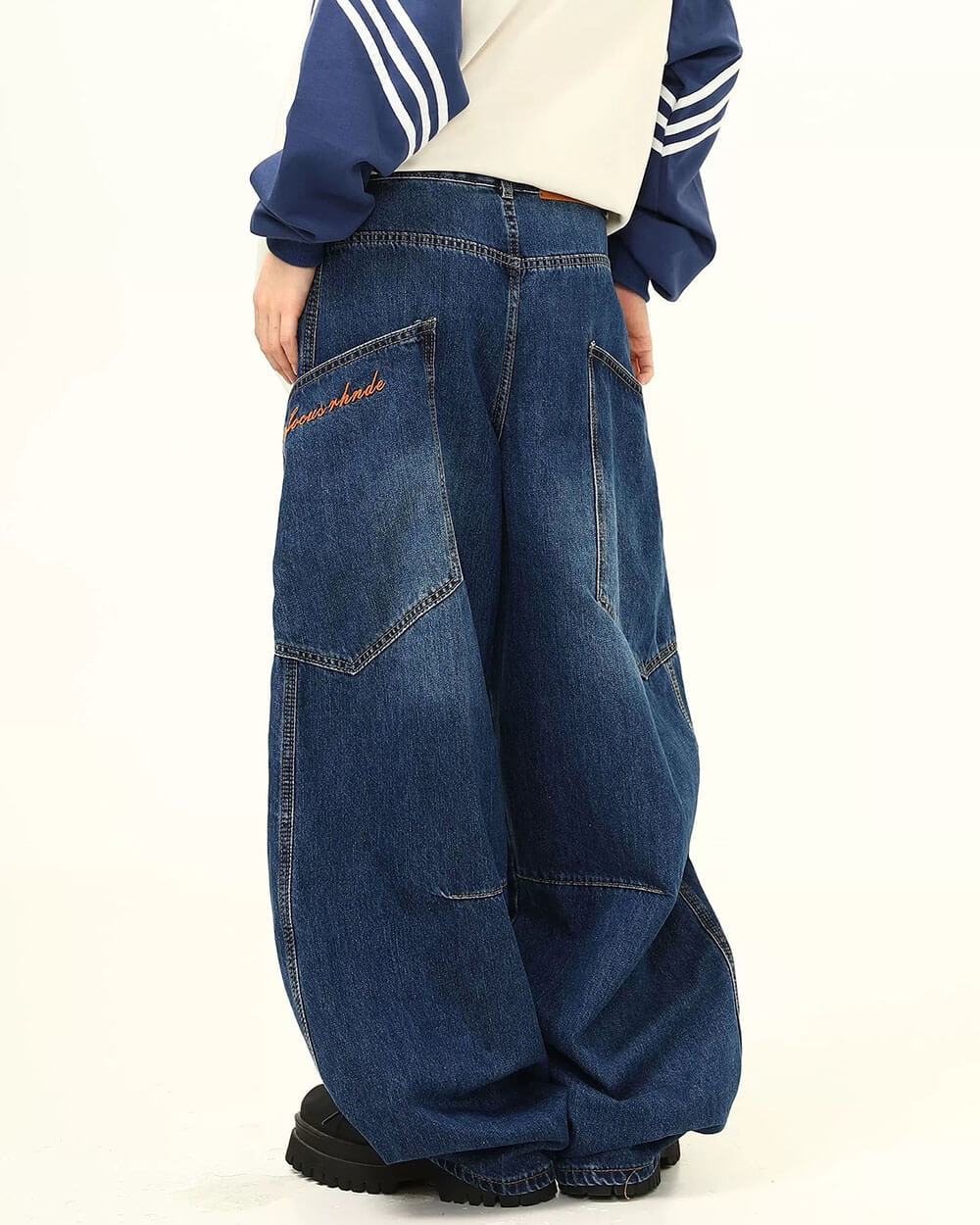 90s style wide leg jeans