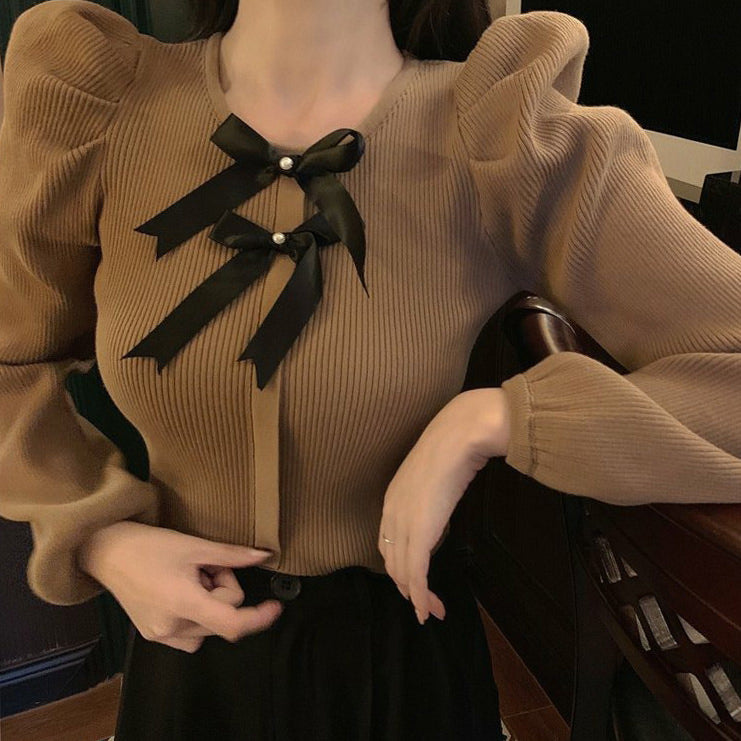 parisian style ribbed top with bows