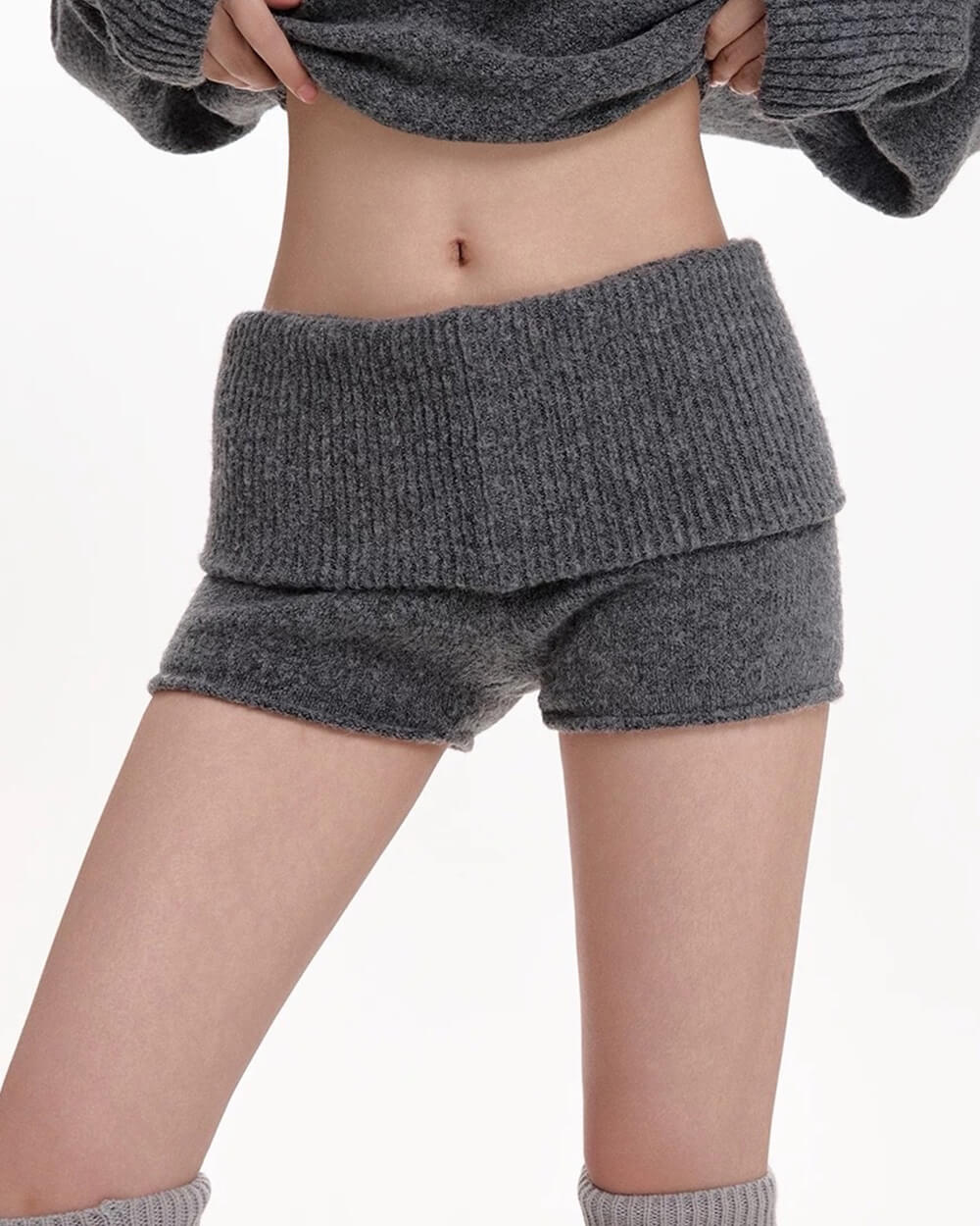 cozy days knitted mini shorts