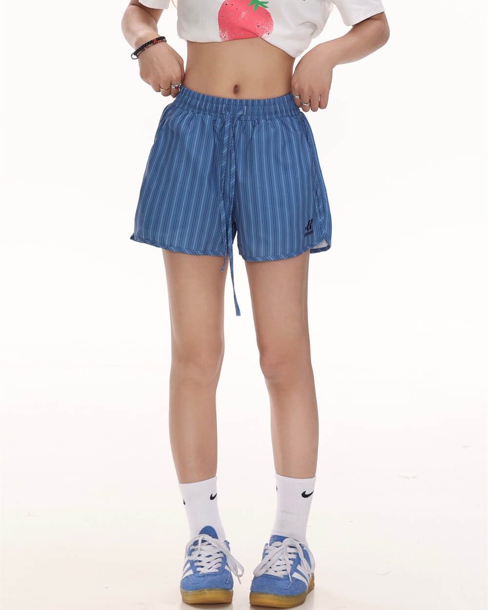 elastic waist pinstriped shorts