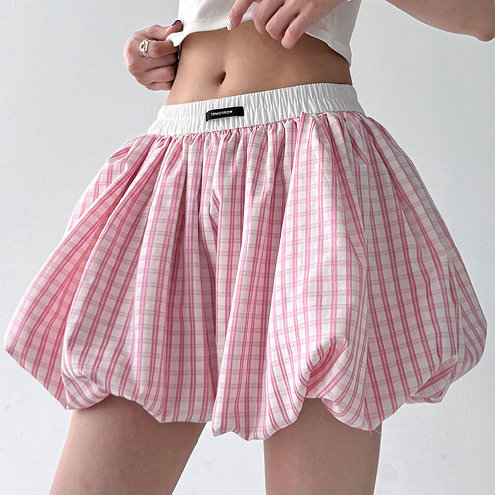 pink gingham balloon skirt