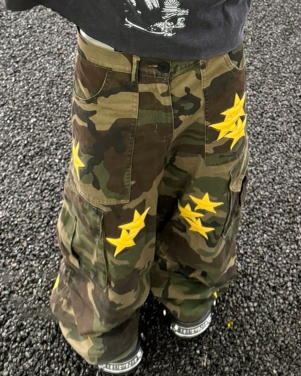 star patch camo cargo pants