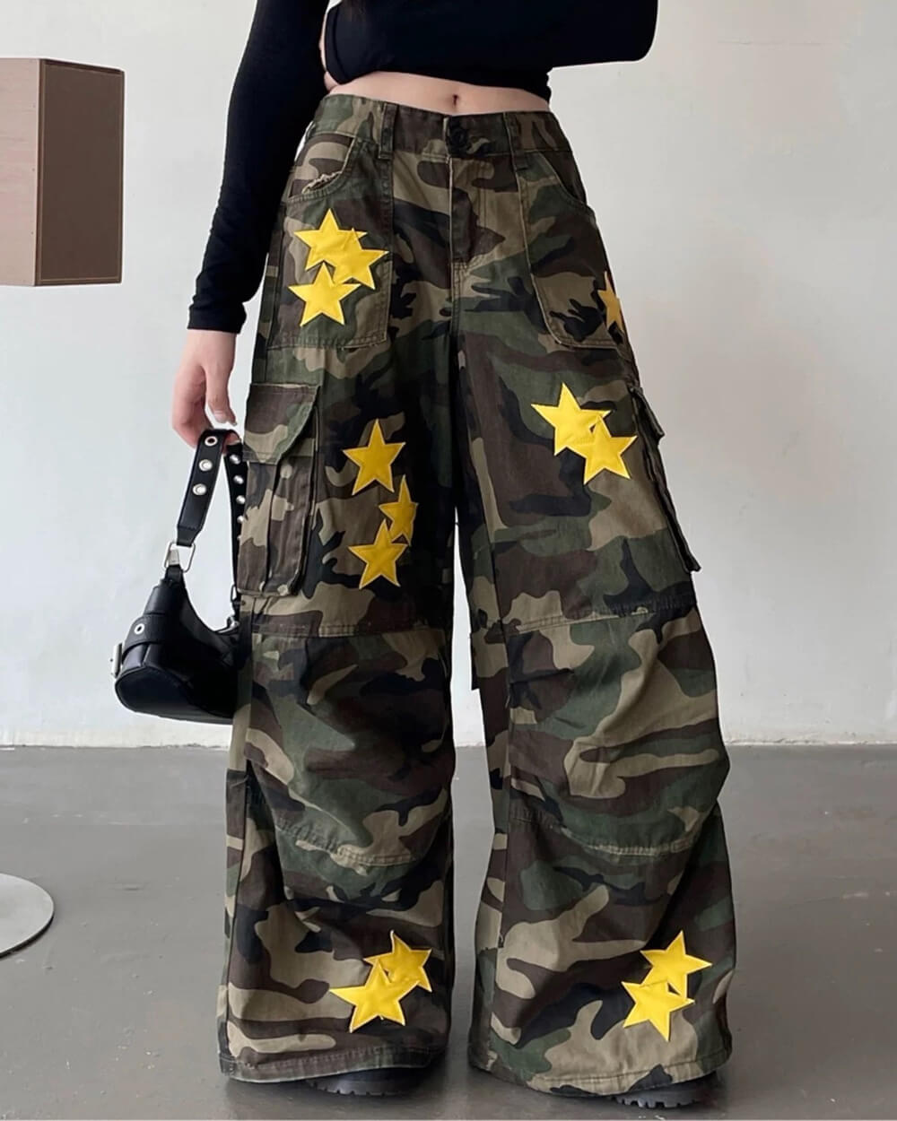 star patch camo cargo pants